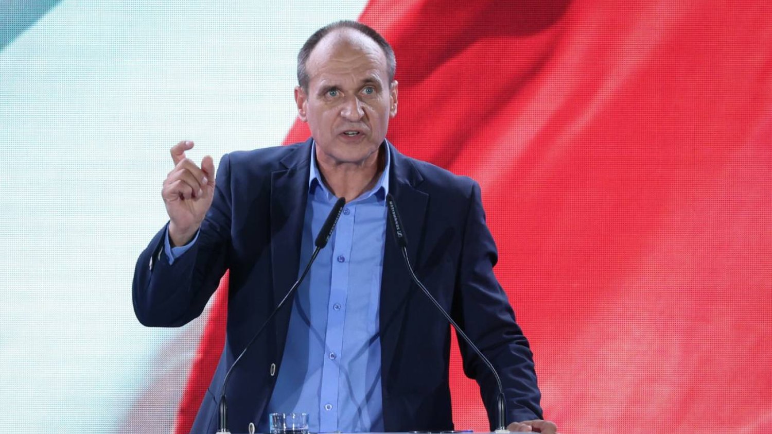 Paweł Kukiz nazywa Polaków bezmyślnymi. Poszło o frekwencję na referendum