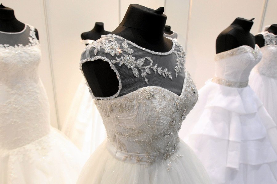 Suknię ślubną zakłada się raz w życiu i... co dalej?