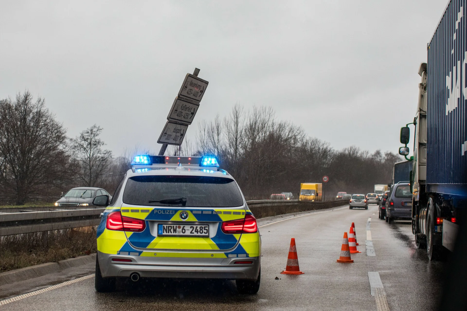 80-latek jechał autostradą "pod prąd". Zginęła dwójka Polaków.