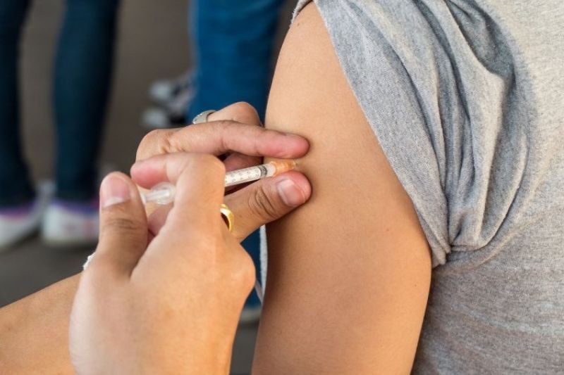 Wielka Brytania jest pierwszym krajem na świecie, który dopuścił szczepionkę firmy Pfizer i BioNTech do użytku.