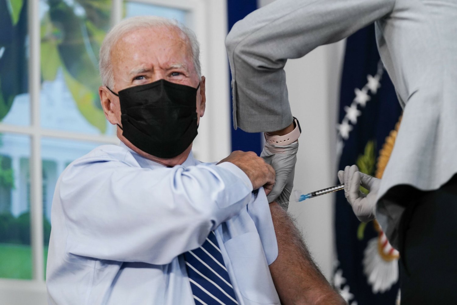 Joe Biden szczepił się publicznie.