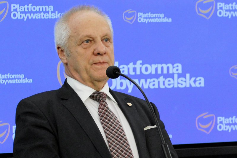 Według danych Stefana Niesiołowskiego w Polsce notuje się dodatni przyrost naturalny. Nie potwierdzają tego statystyki