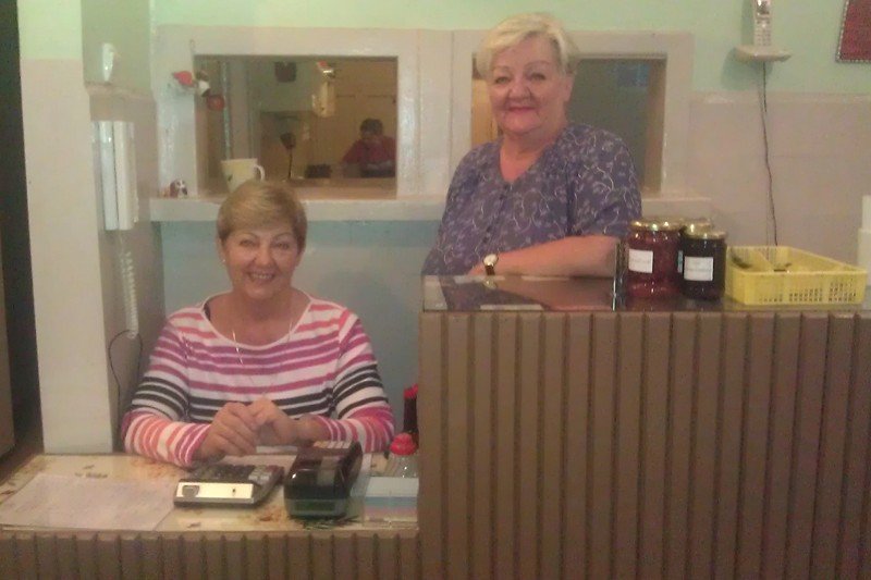 Barbara Denkiewicz i Wanda Wrzeszcz, właścicielki "Przysmaku"