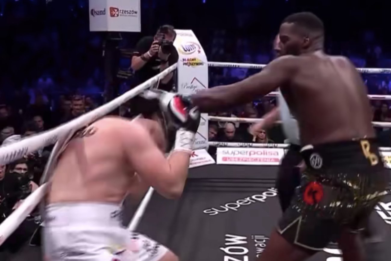 Łukasz Różański znokautowany.  Polak przegrał z Lawrencem Okolie