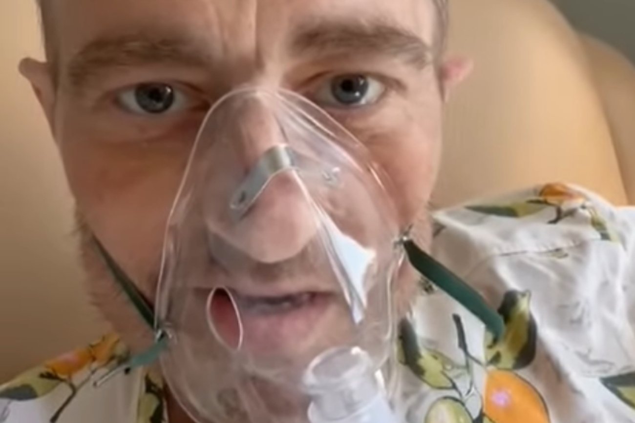 Tomasz Jakubiak ma apel do fanów. Pokazał nagranie ze szpitala w Atenach