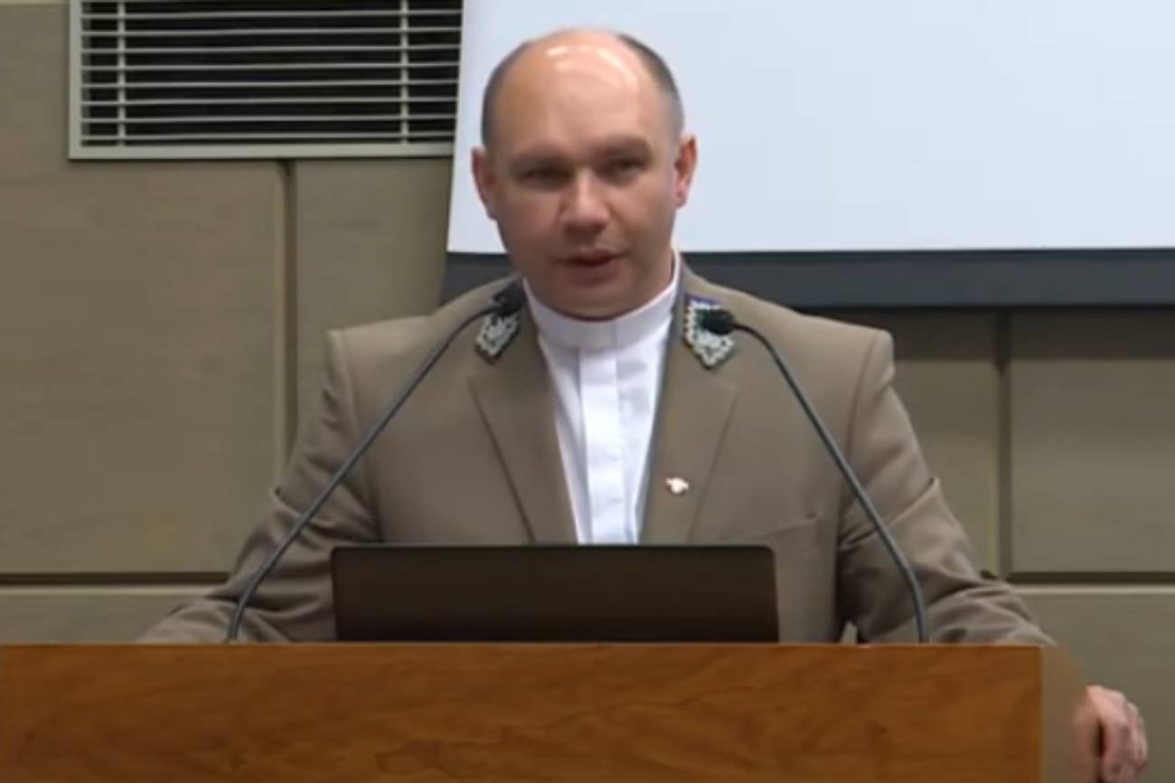 Ksiądz Tomasz Duszkiewicz jest jednym z założycieli i pomysłodawców powstania fundacji "Ekologiczne Forum Młodzieży".