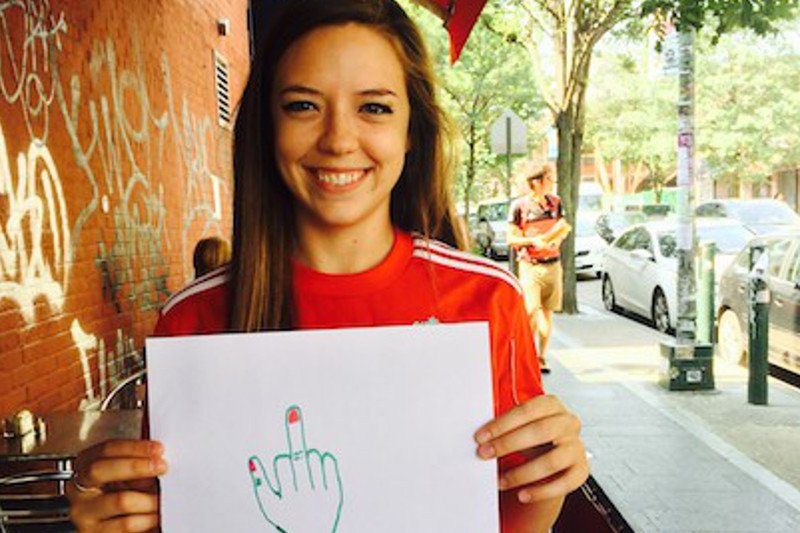 Hej maleńka, dlaczego się nie uśmiechasz?