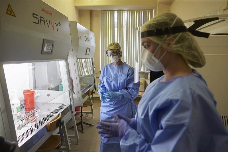 Blisko rekordu zakażeń koronawirusem w Polsce.