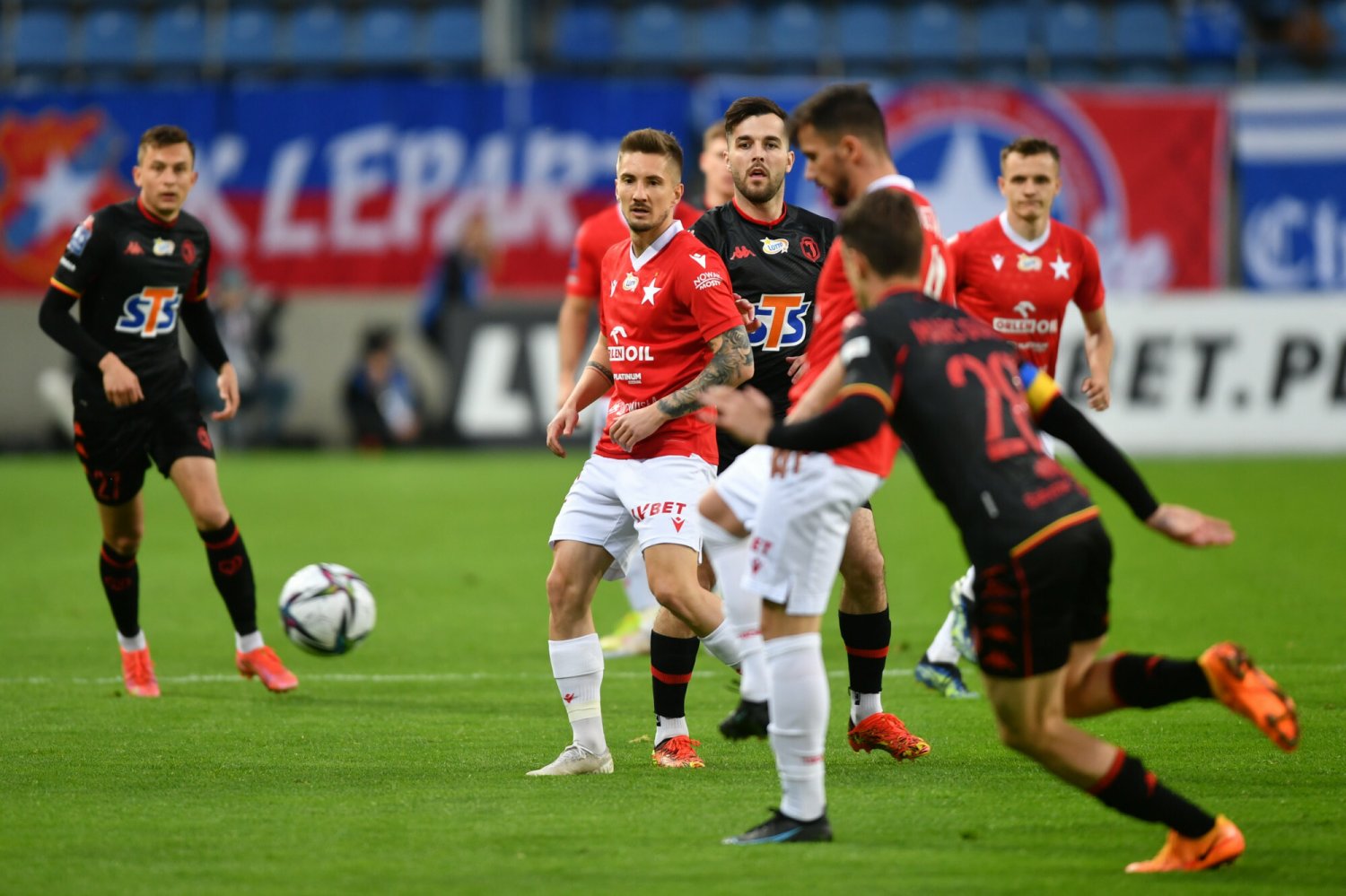 Wisła Kraków coraz bliżej spadku z ligi.