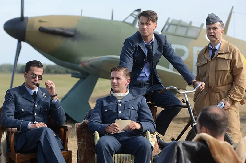 Antoni Królikowski, Maciej Zakościelny, Dariusz Toczek, Wacław Warchoł na planie filmowym "Dywizjonu 303".