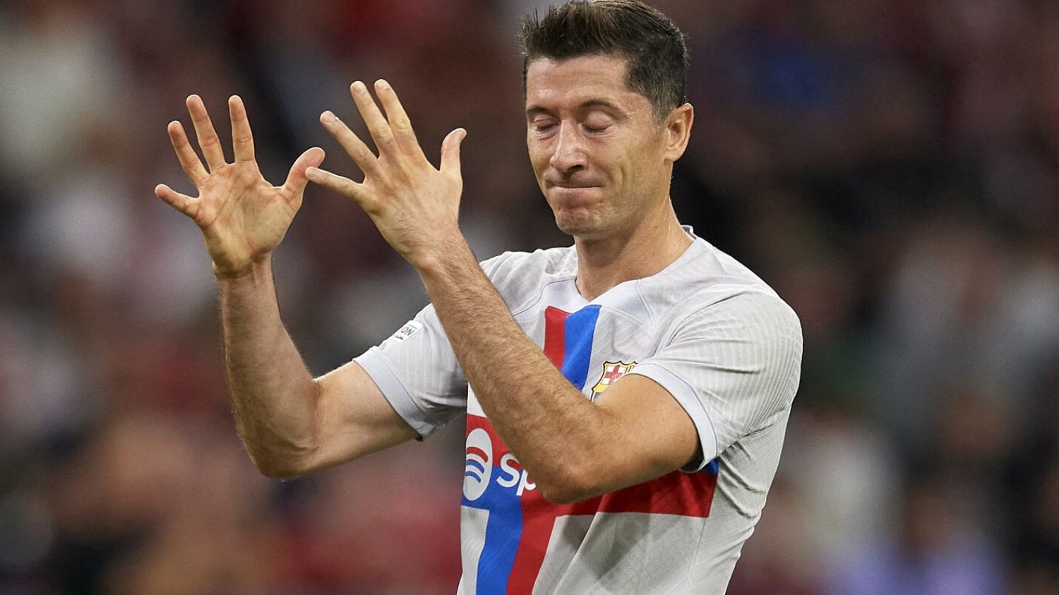 Robert Lewandowski nie zaliczy występu przeciwko Bayernowi Monachium do udanych.