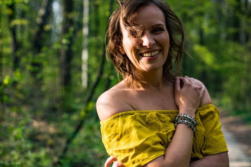 Sylwia Kocoń, autorka książki "Kobieta Kompletna. Przestań szukać szczęścia, bądź szczęśliwa", opowiada w wywiadzie o własnych przeżyciach, receptach na szczęście, idei "kompletności" oraz sposobach radzenia sobie z lękiem