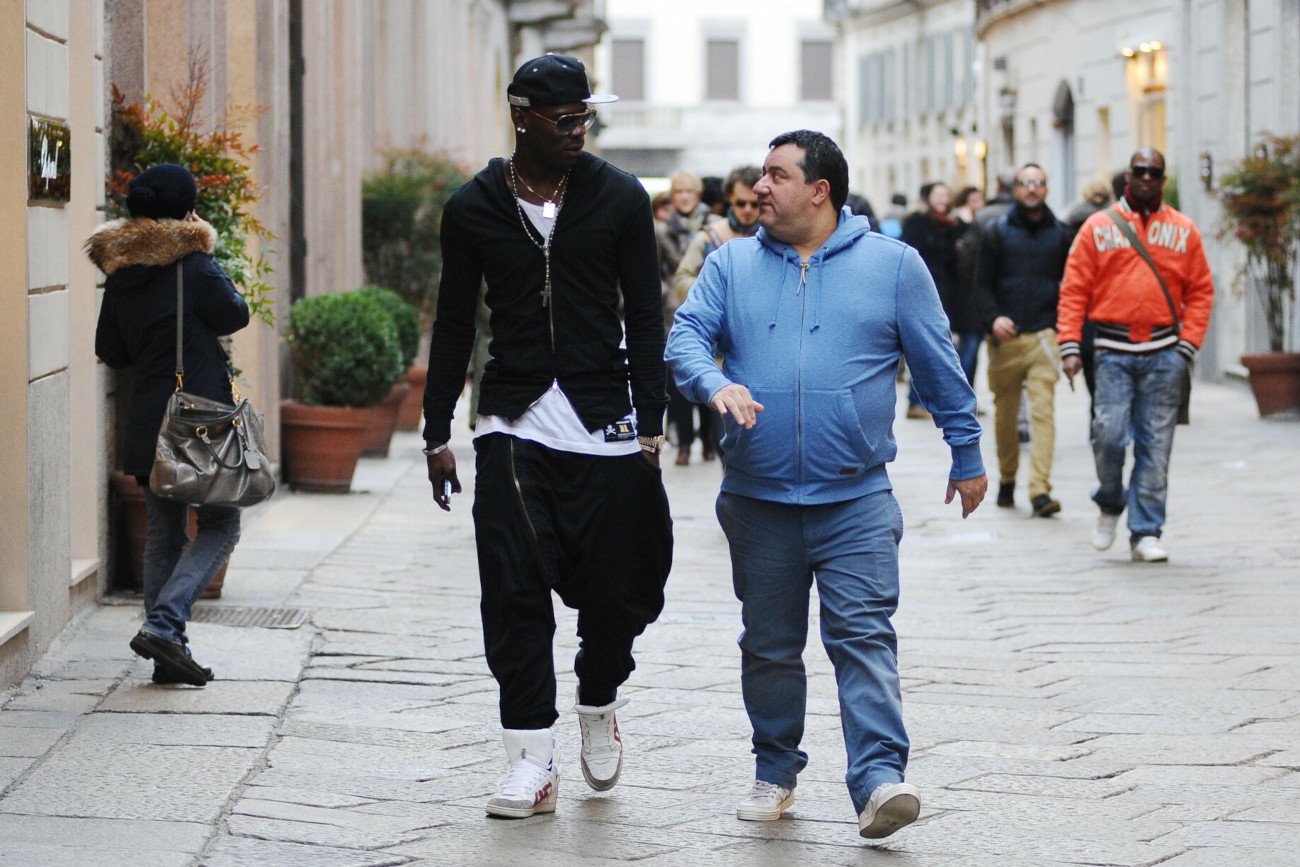 Mario Balotelli i Mino Raiola. Ekscentryczny włoski piłkarz to jeden z wielu klientów wielkiego "gracza" futbolowego świata.