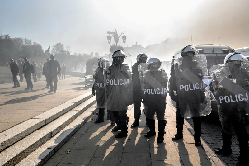 Sierżant Bagieta pokazuje na YouTube jak wygląda praca w policji.