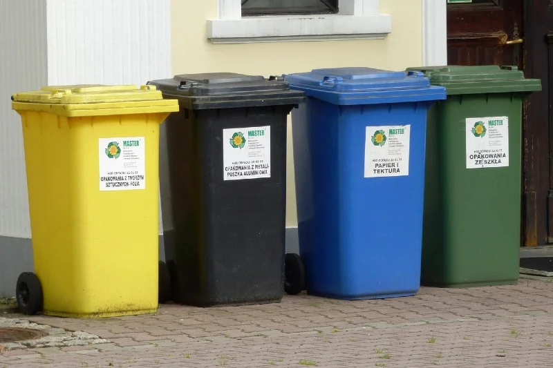 Badania pokazują, że 1/3 Polaków w ogóle nie segreguje śmieci.