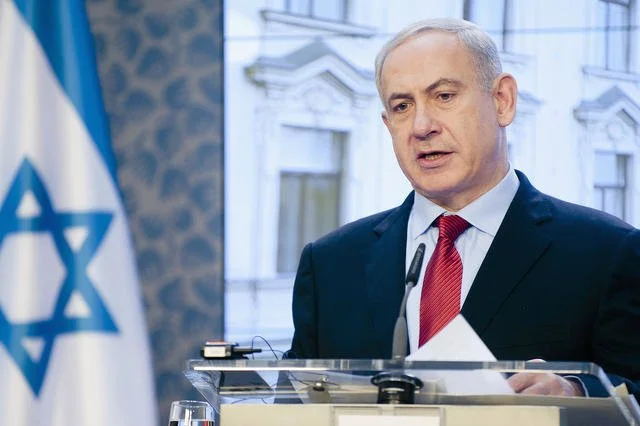 Za premierem Izraela Benjaminem Netanyahu ciągną się podejrzenia o korupcję.
