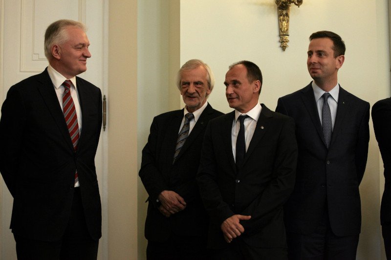 Spekuluje się, że niedługo może dojść do podwójnego transferu z PSL do PiS.