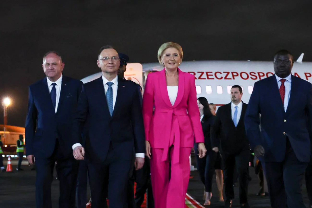 Miażdżąca krytyka kreacji Pierwszej Damy. "Tanio, jak z wesela"