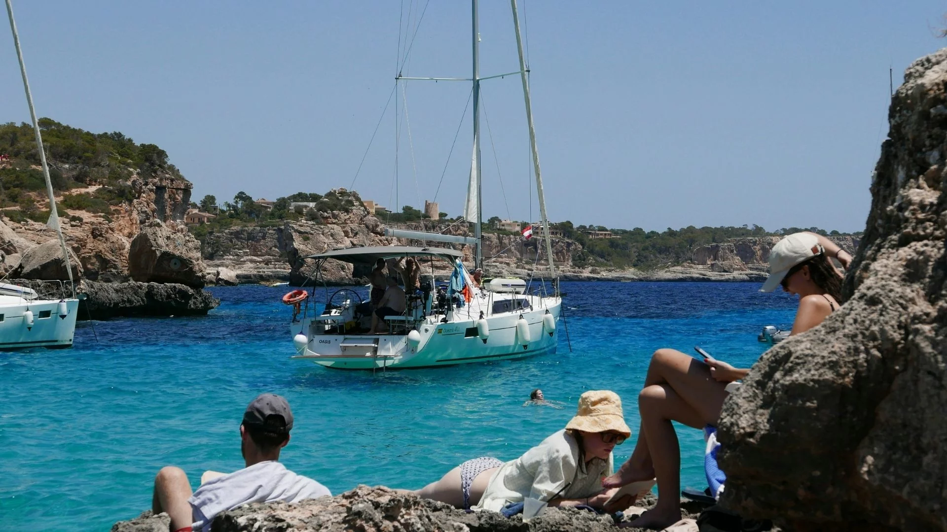 Polacy masowo wyjeżdżają na Boże Narodzenie. Nie boją się dalekich kierunków