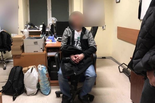 Przemysław M. wysłał listy z pogróżkami do 10 prezydentów miast i Lecha Wałęsy. Został aresztowany na trzy miesiące, grożą mu trzy lata więzienia.