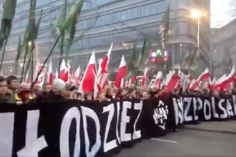 Młodzieży Wszechpolskiej nie udało się oduczyć rasistowskich piosenek.