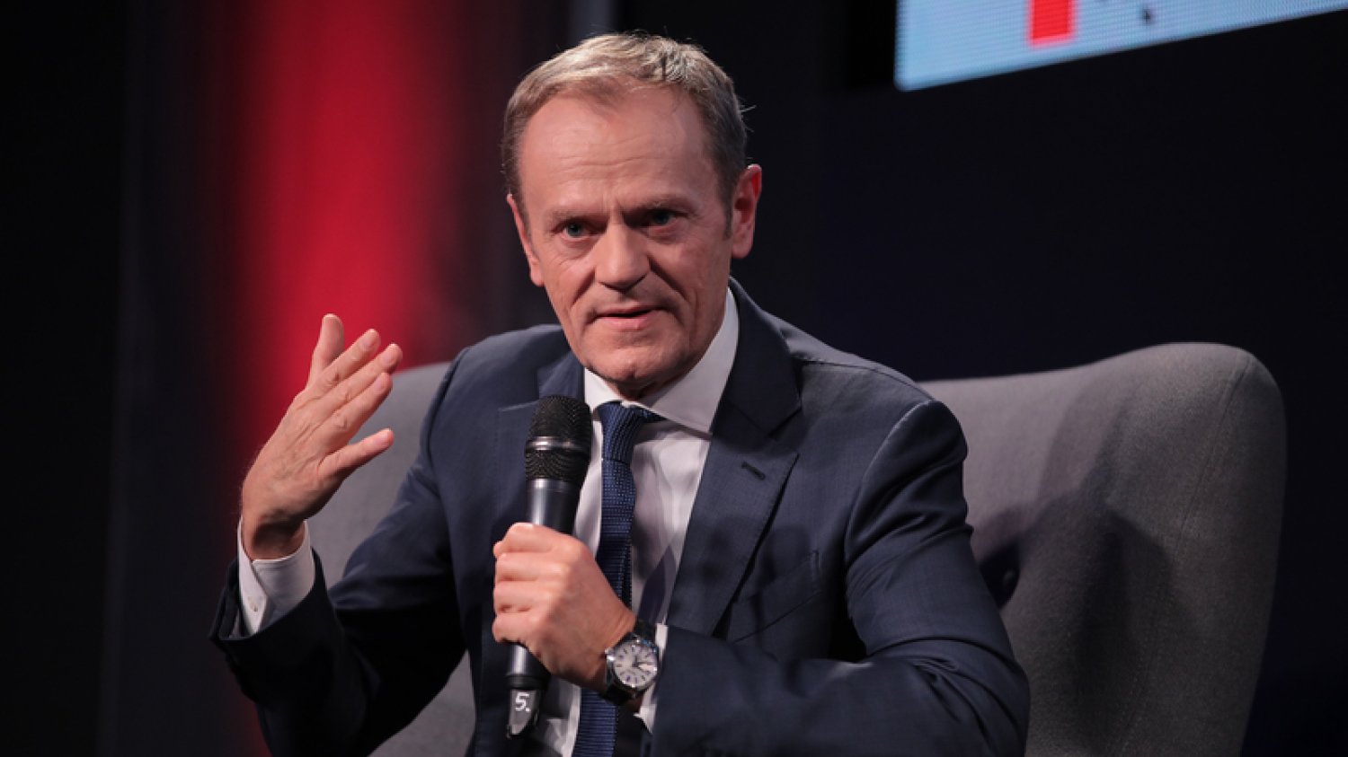 Donald Tusk wydał książkę "Szczerze" – to jego wspomnienia z lat 2014–2019.