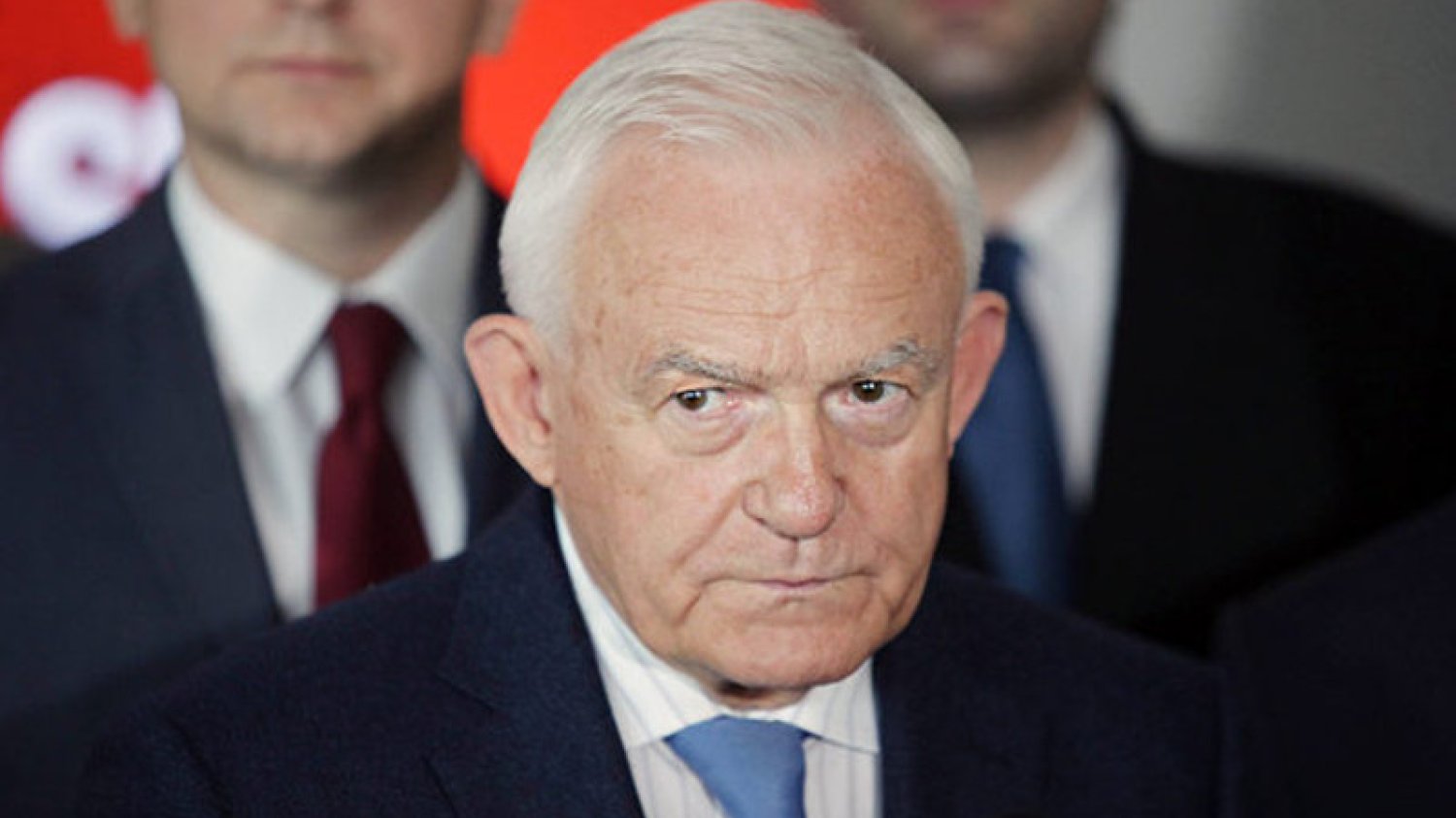 Prawica i lewica wyjątkowo zgodnie – krytykują prezydenta i chcą skrócenia kadencji samorządów.