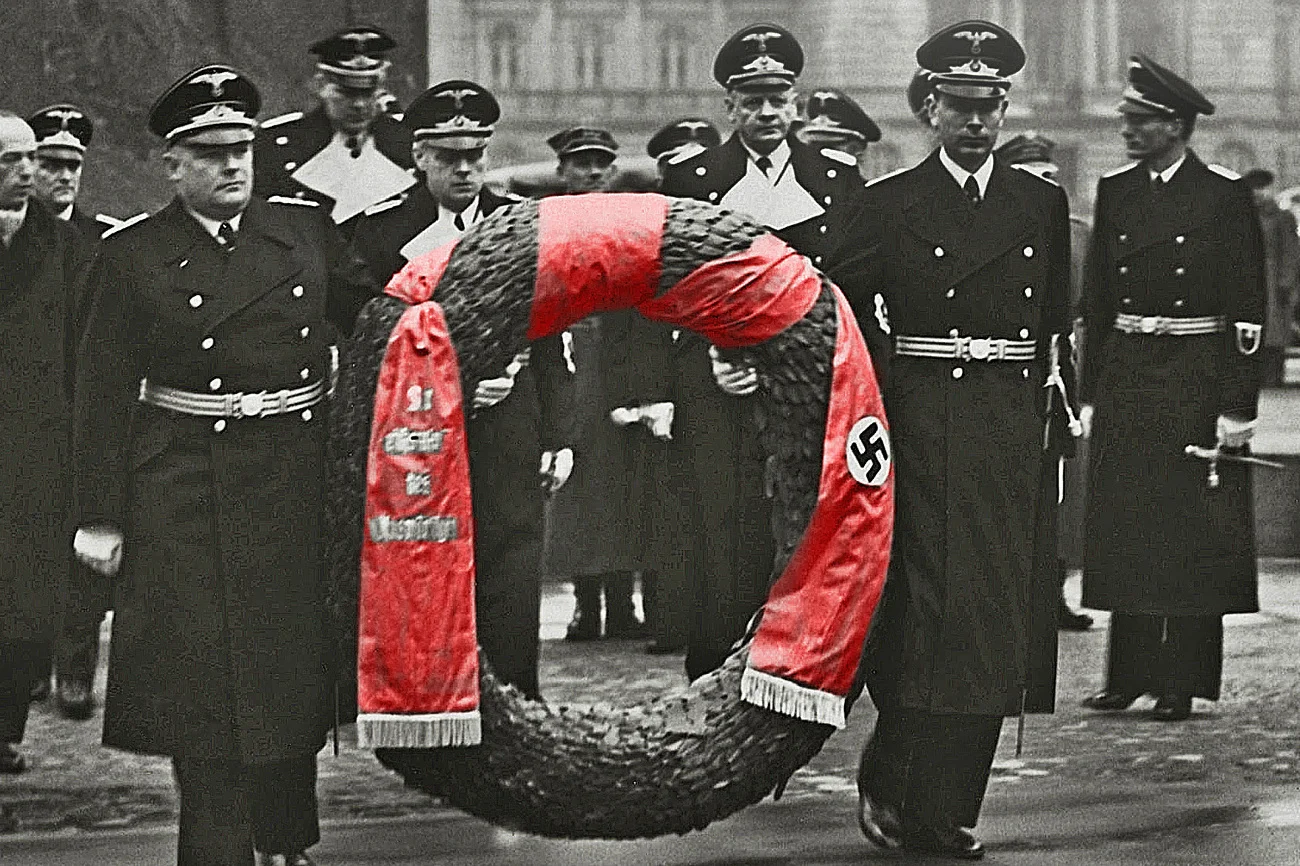 Książka "Ku wojnie", której autorem jest Bartosz Borkowski, historyk i autor kanału "Oblicza XX Wieku" na YoToube, opowiada o kulisach wielkiej polityki przed wybuchem II wojny światowej, z akcentem na wydarzenia w przedwojennej Polsce