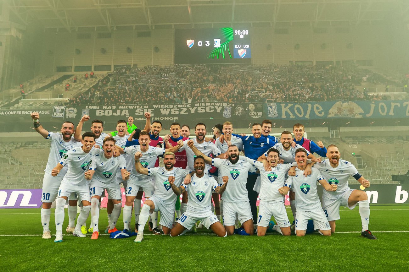 Piłkarze Lecha Poznań odnieśli w czwartkowy wieczór wielki sukces, meldując się w ćwierćfinale Ligi Konferencji Europy.