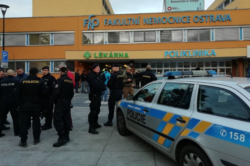 Strzelanina w szpitalu w Czechach. Zginęło co najmniej 6 osób, sprawca uciekł.