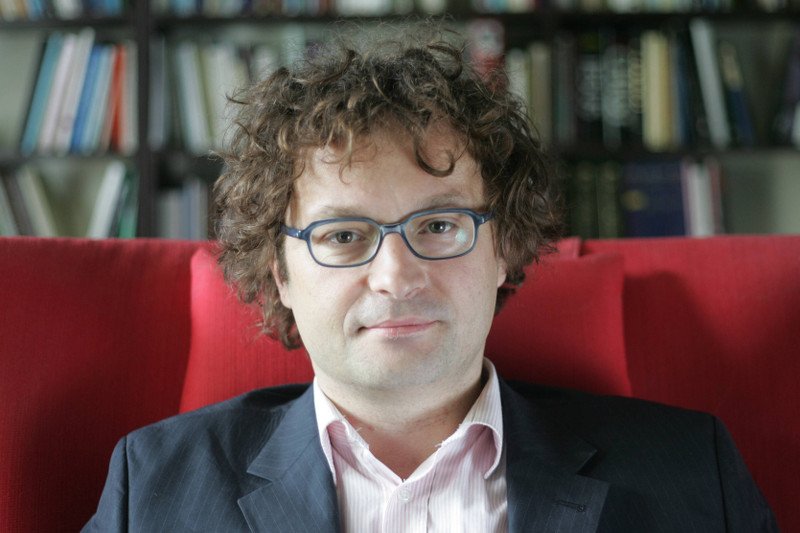 Prof. Bartoś o karze więzienia za prezerwatywy dla 14-latków: To jest tworzenie mentalności policyjnej