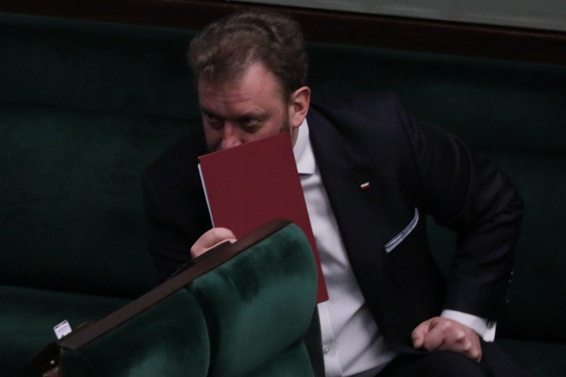 Łukasz Szumowski zgłosił poprawki do projektu PiS ws. wyborów prezydenckich. Minister zdrowia Łukasz Szumowski zgłosił cztery poprawki do projektu PiS ws. wyborów prezydenckich.