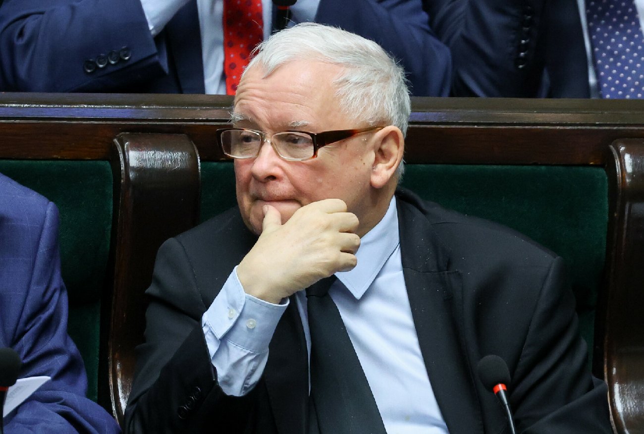 Niemcy nie odpuszczają Jarosławowi Kaczyńskiemu. Przywołują "anegdotę dwóch mieczy".