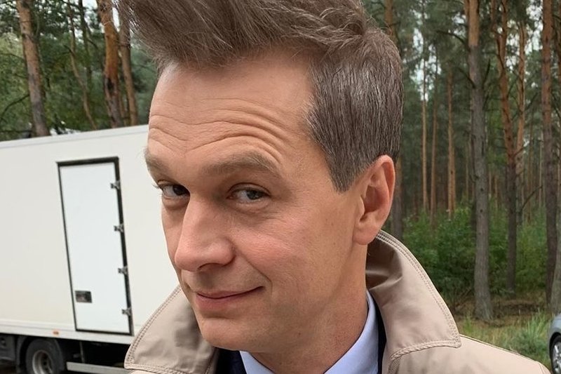 Aktor zebrał sporo grzybów.