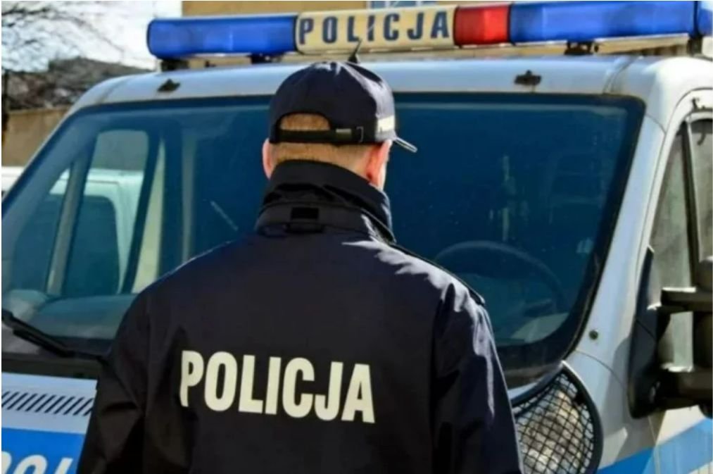 Do kuriozalnej sytuacji doszło na Śląsku, gdzie policjanci wybili szybę w aucie podejrzanego o kradzież katalizatorów.