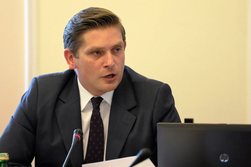 Wbrew początkowym doniesieniom, pilot myśliwca MIG-29 nie katapultował się.