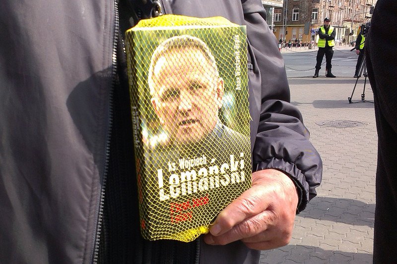 Wierni po decyzji abp Hosera ws. ks. Lemańskiego: Nikt nie jest zadowolony