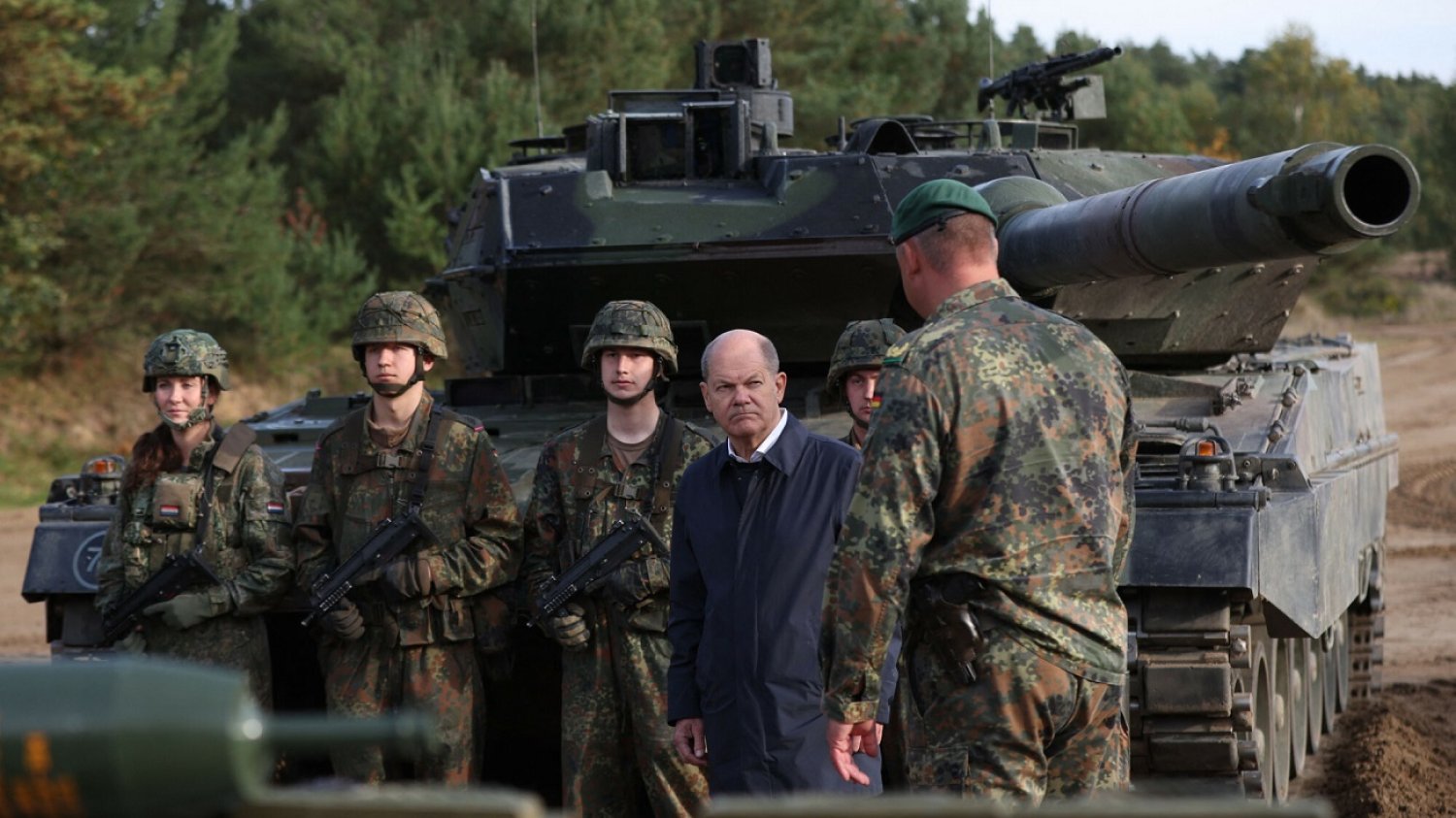 Francja i Polska mają naciskać na Niemcy ws. przekazania Leopardów.