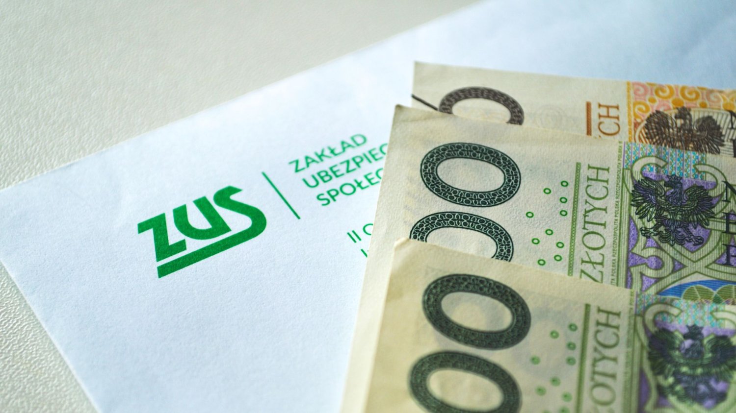 ZUS rozsyła listy. W środku seniorzy znajdą dwie ważne decyzje. ZUS, listy