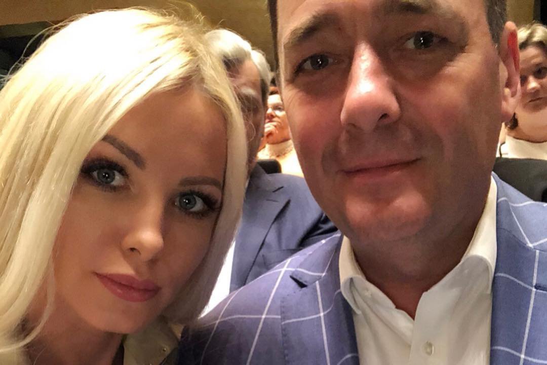 Media podają, że Jacek Rozenek, przed tym jak miał udar mózgu, rozstał się ze swoją partnerką - aktorką Roxaną Gąską