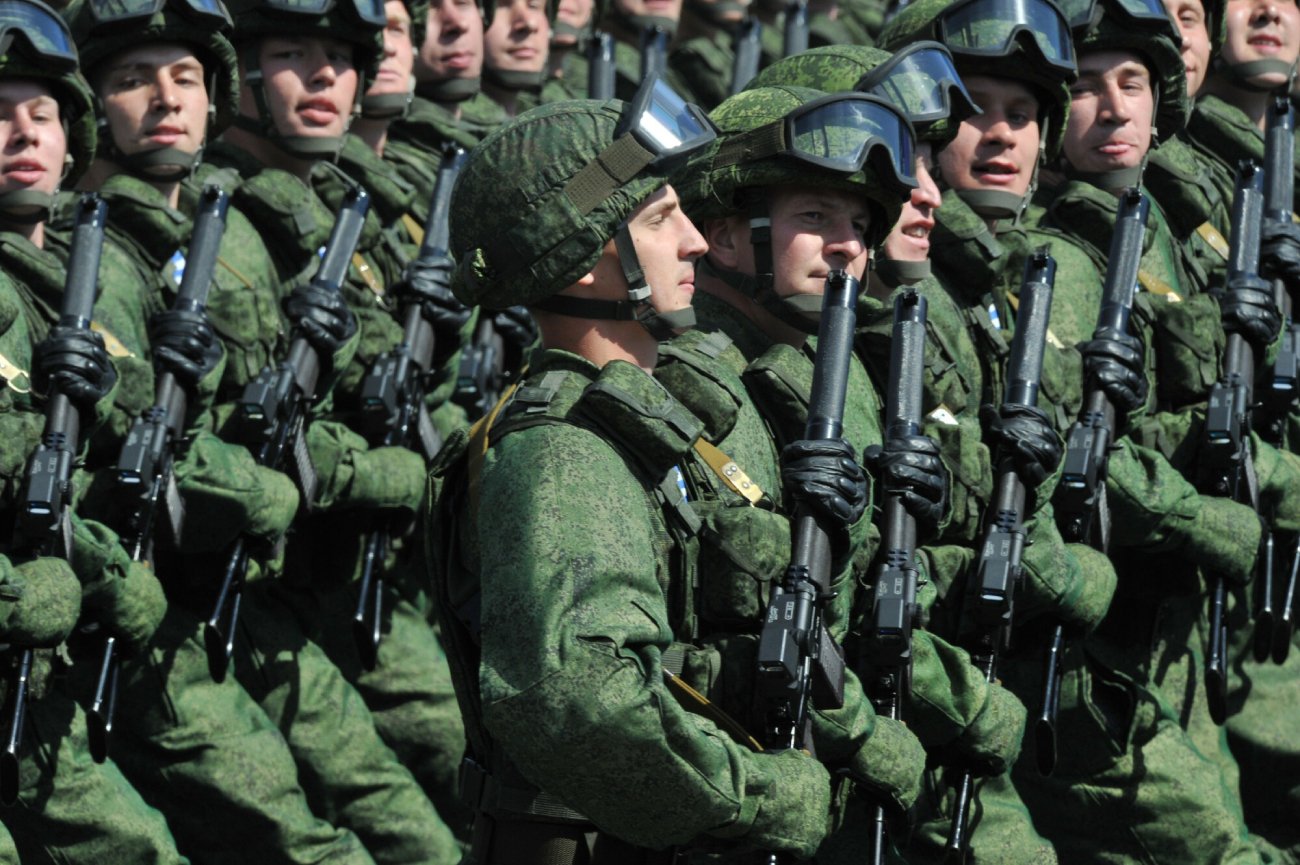 Parada wojskowa z okazji Dnia Zwycięstwa w 70. rocznicę zakończenia II Wojny Światowej. Pokaz siły militarnej Rosji.