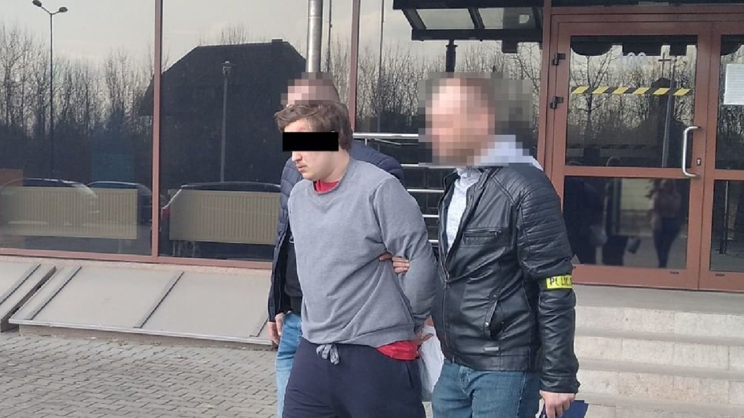 Zamordował przyjaciela nożem. Wcześniej pobił jego dziewczynę.