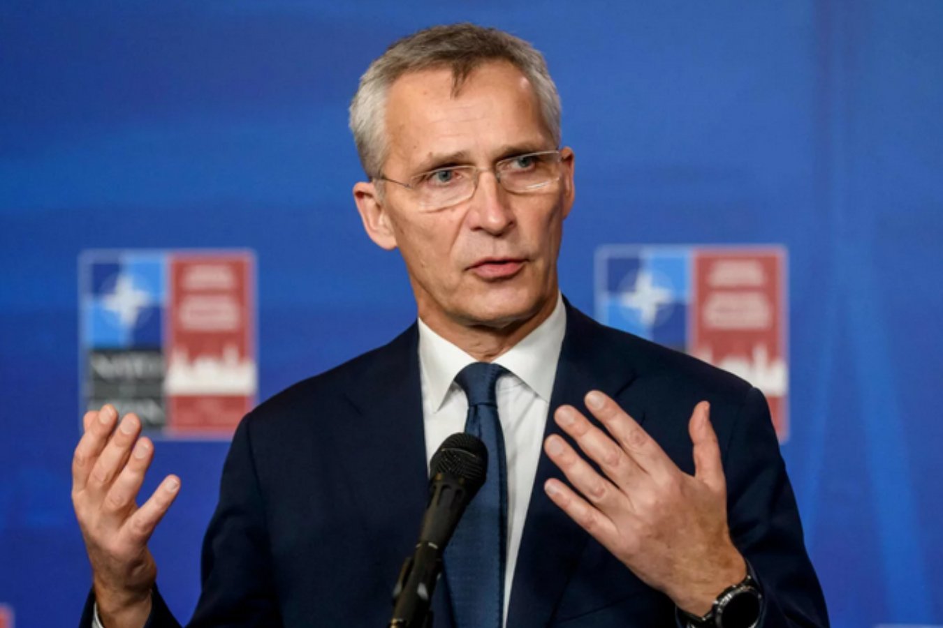 Szef NATO: Rosja przerzuca siły na wschód Ukrainy.