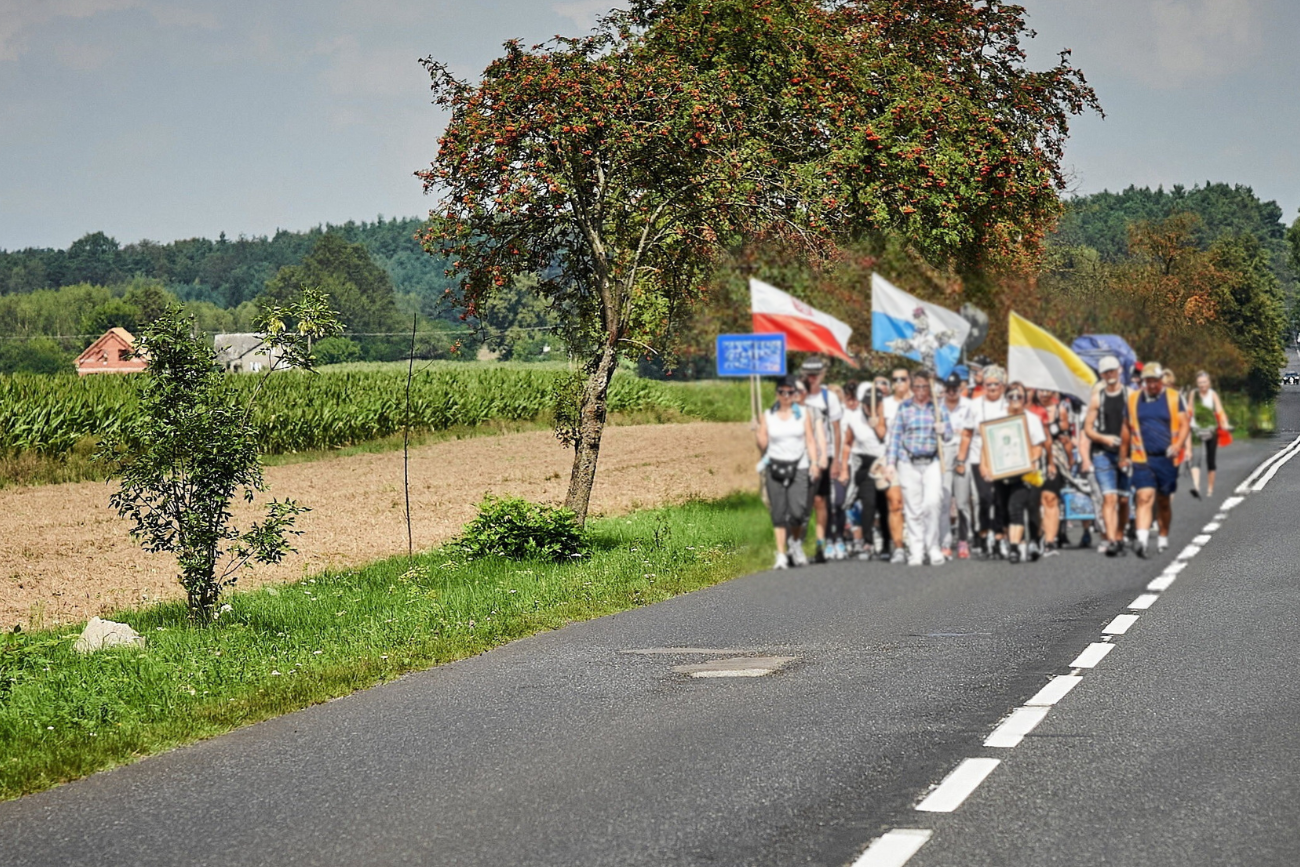 Pijany kierowca wjechał w pielgrzymkę. Nowe wstrząsające fakty ws. wypadku