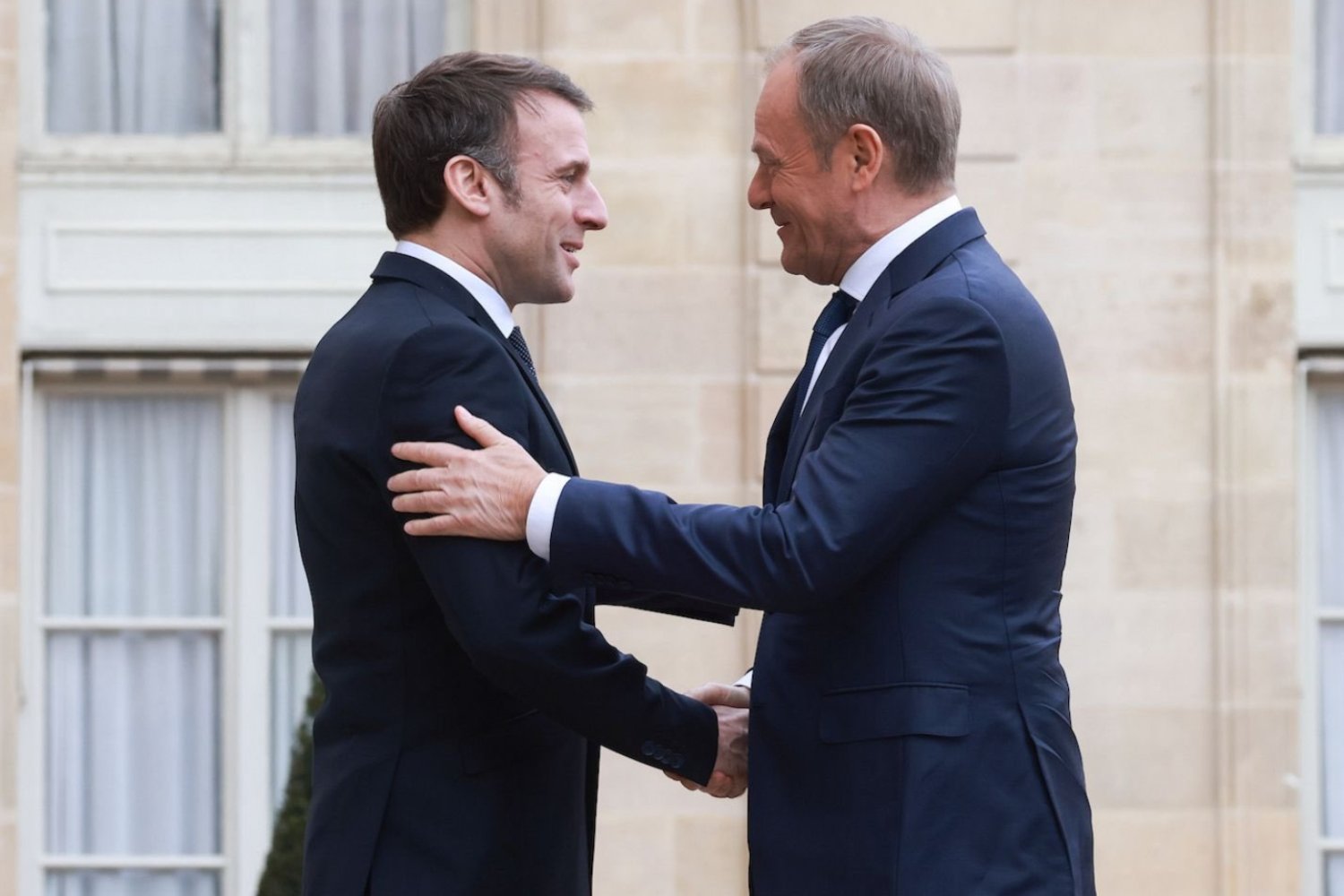 Macron pisze o Tusku po polsku. "Cieszę się, że mogę Cię gościć".