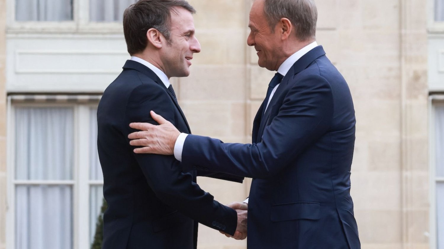 Macron pisze o Tusku po polsku. "Cieszę się, że mogę Cię gościć".