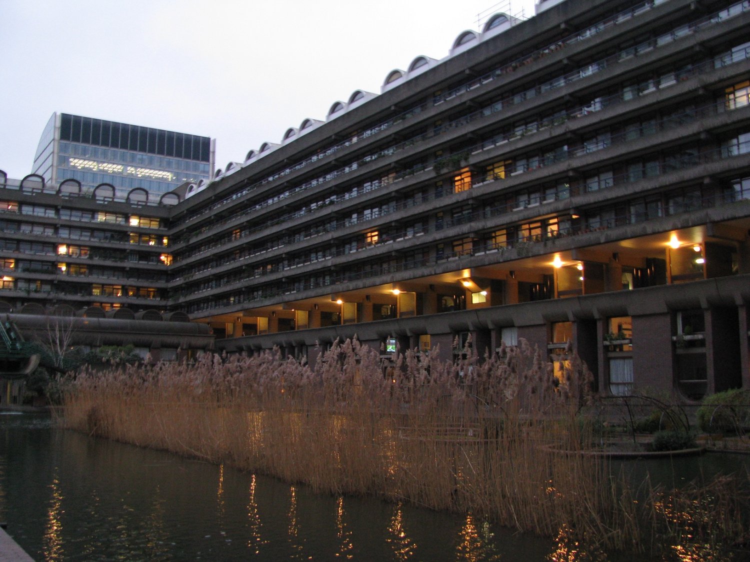 Mieszkania w kompleksie Barbican w londyńskim City.