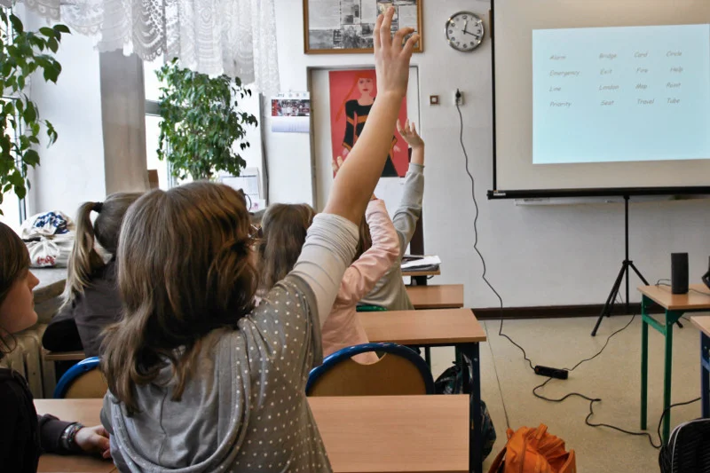 Do Rzecznika Praw Dziecka przychodzi wiele skarg od rodziców uczniów VII klas. (zdjęcie poglądowe)