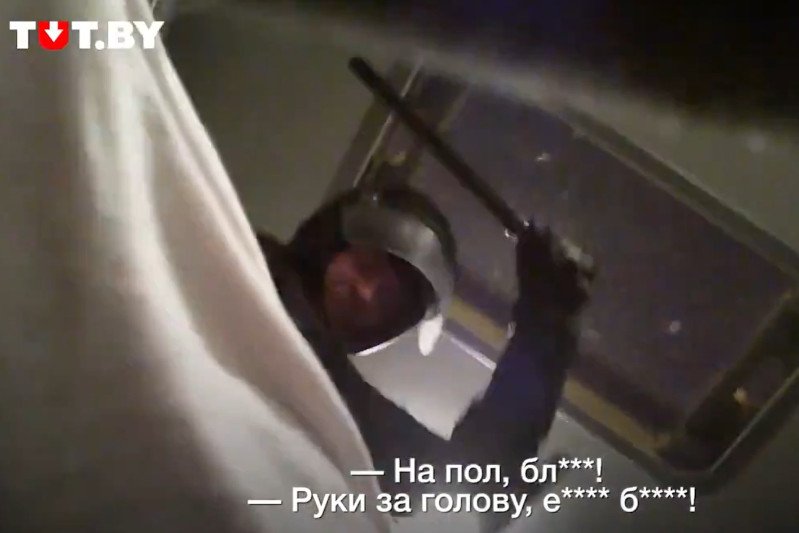 W sieci pojawiło się nagranie, jak OMON traktuje zatrzymanych.