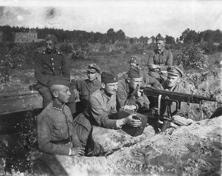 Polskie pozycje pod Miłosną, sierpień 1920 roku.